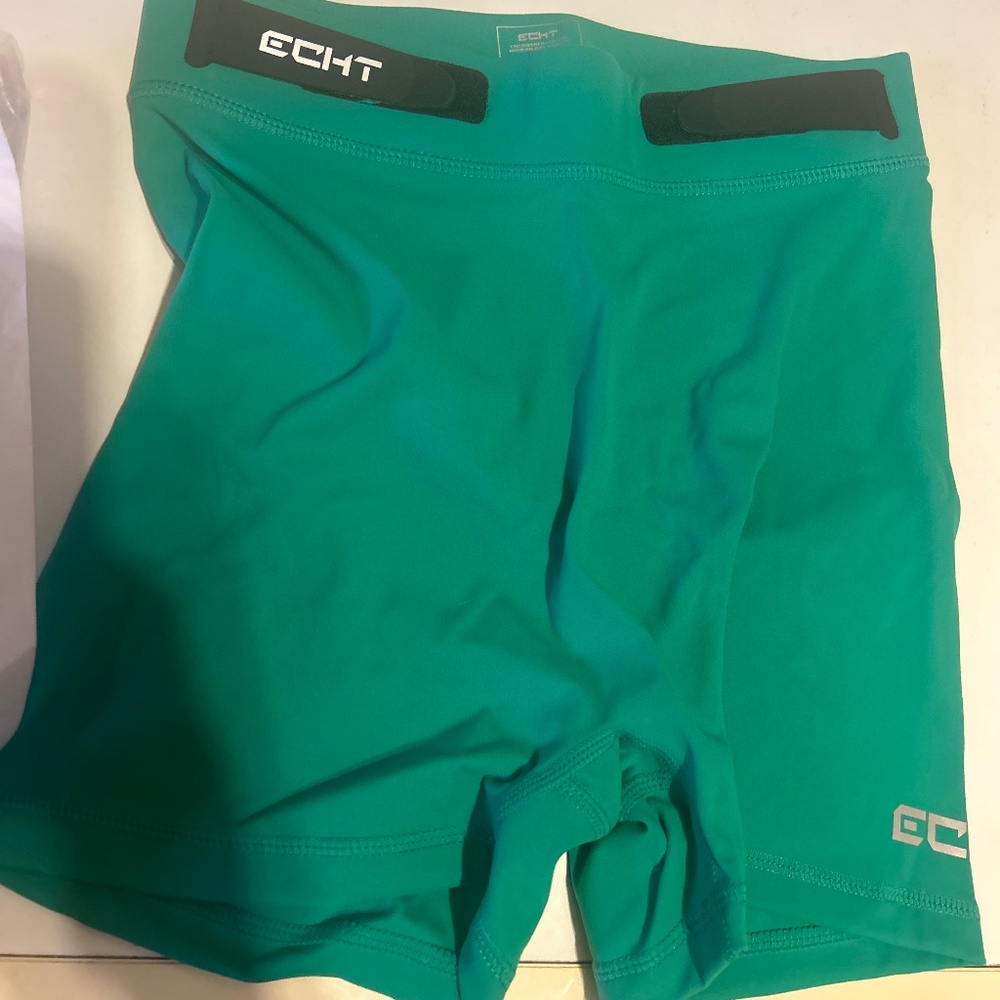 Echt Form Scrunch Shorts